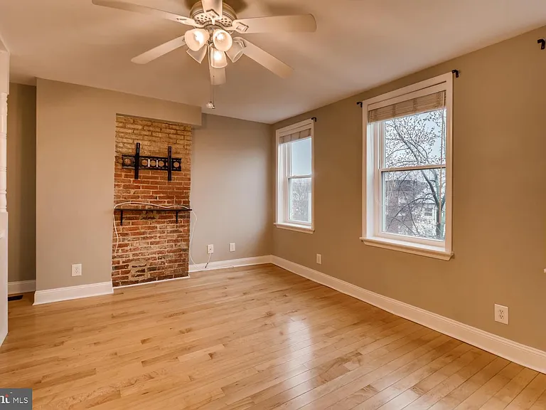 1020 W Lombard St — Photo 19