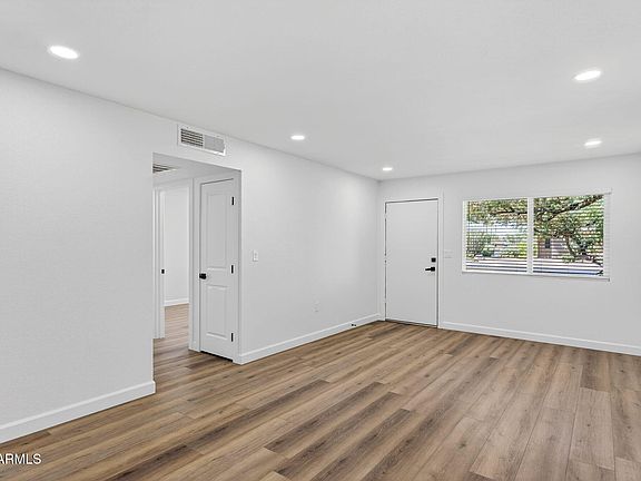 5th image of 10931 W THUNDERBIRD Boulevard