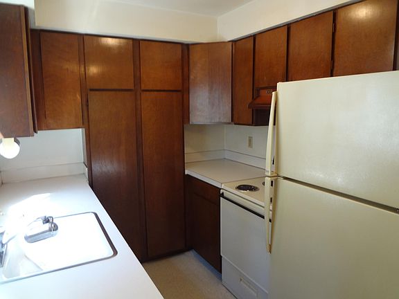 4th image of 3020 Harvard Ave E APT 102
