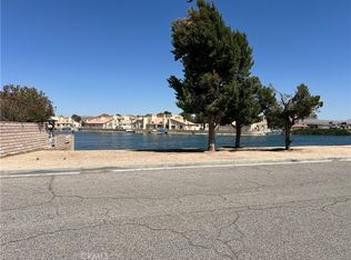 27250 Outrigger Ln, Helendale, CA 92342