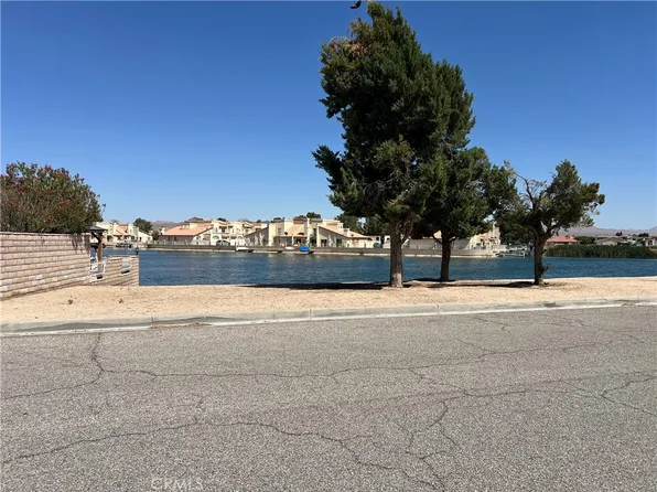 27250 Outrigger Ln, Helendale, CA 92342