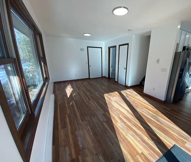 3 bed, 1.5 bath, $2,200 — Photo 3
