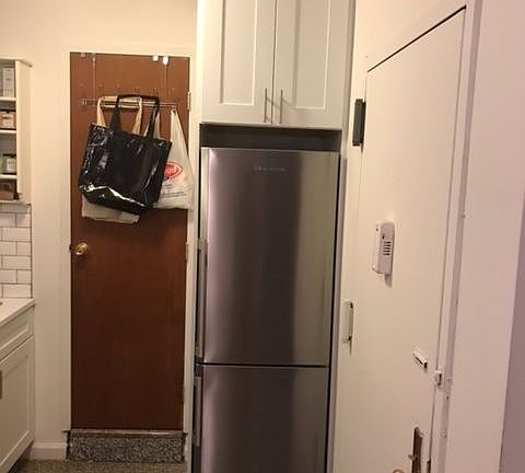 2nd image of 8 Saint Marks Pl APT 18