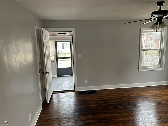 5th image of 1731 Newton St