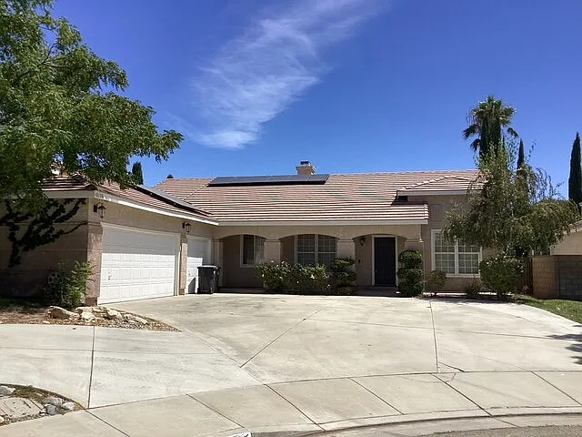 43356 Honeybee Ln — Photo 1