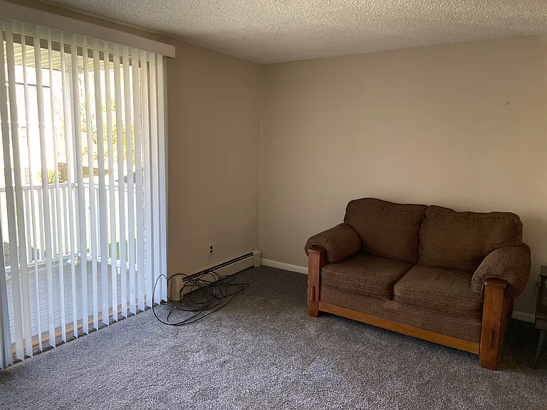 433 Genesee St #1 — Photo 7