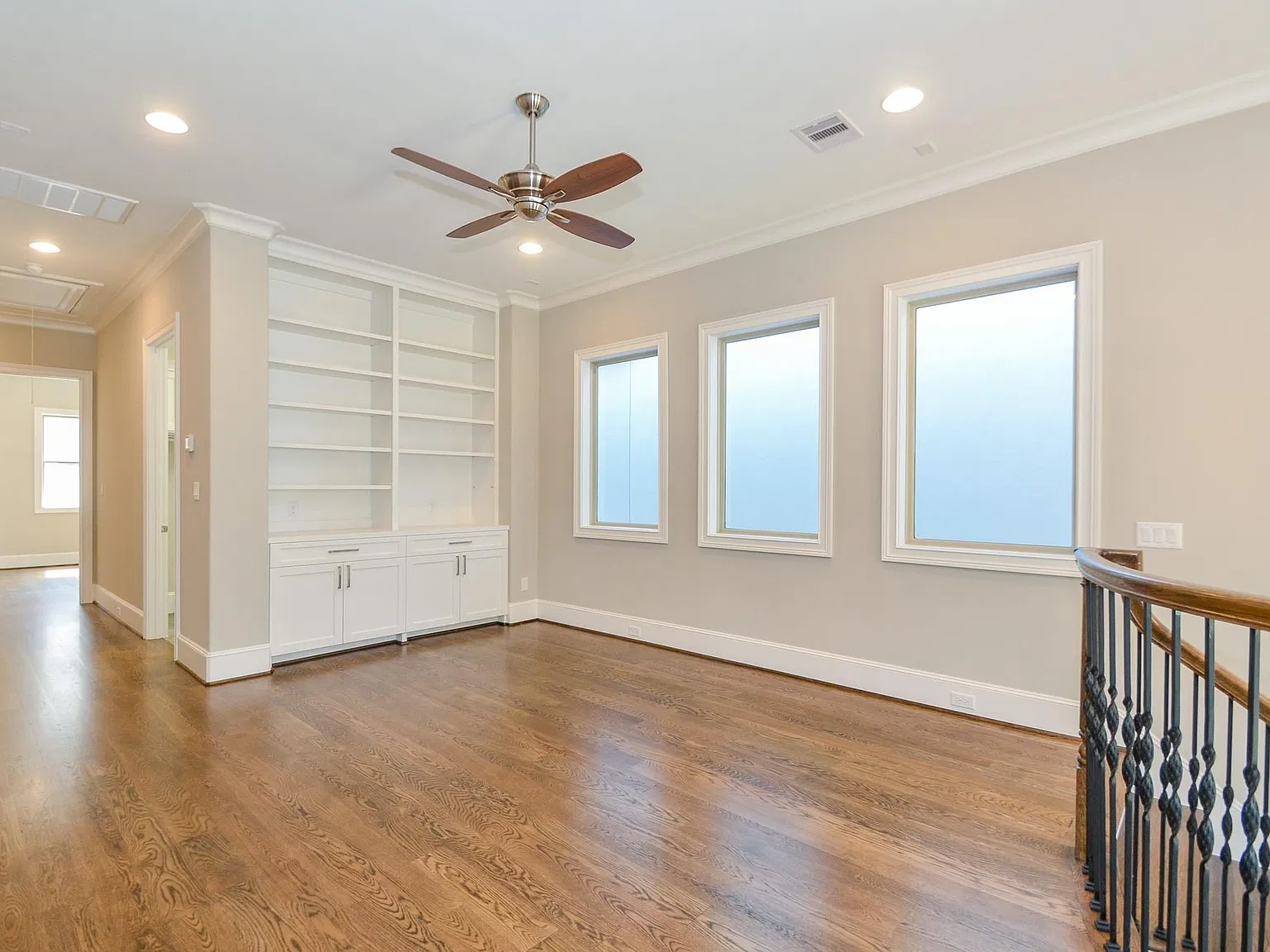 3 bed, 3.5 bath, 3181 sqft, $5,350 — Photo 4