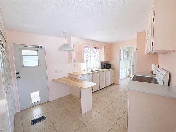 5th image of 26110 Princess LN