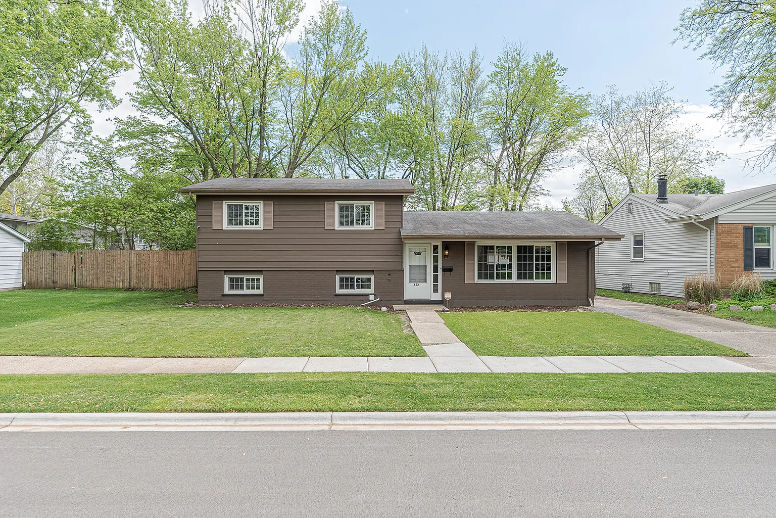 452 Springfield St photo 1