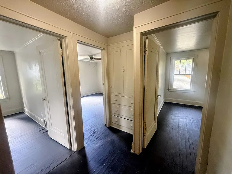 325 Grace Ave — Photo 17