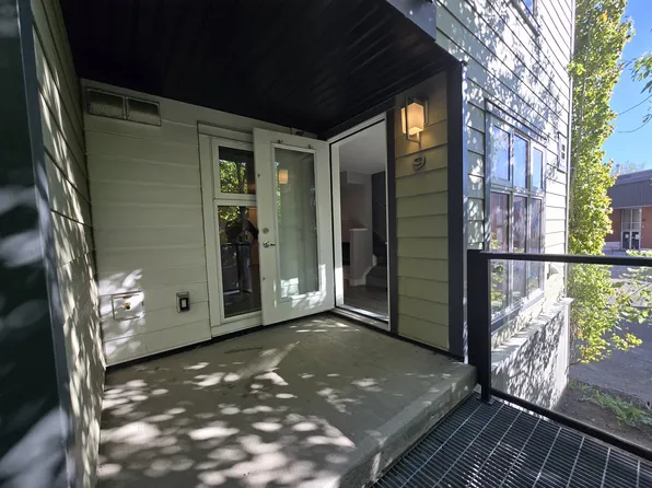 515 4th Ave NE, Calgary, AB