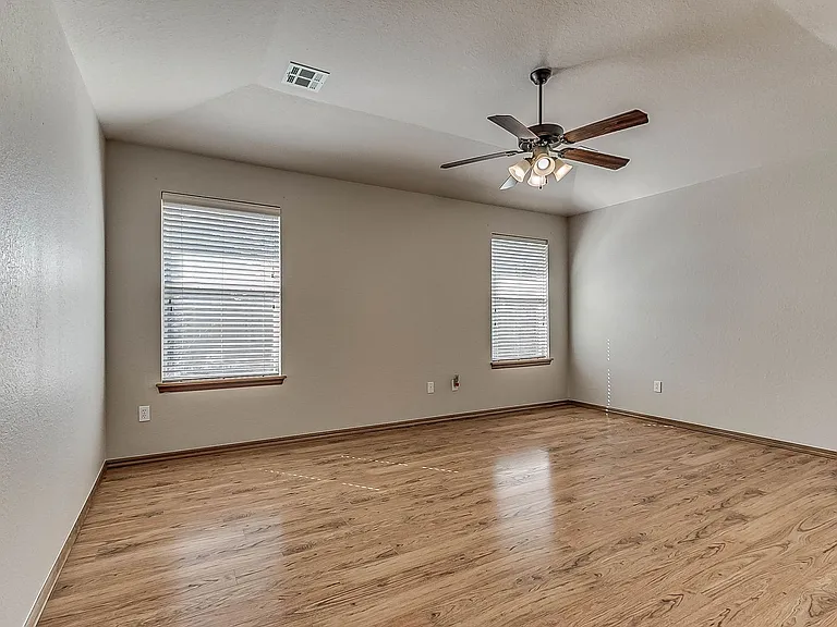 2224 NW 157th Ter — Photo 24