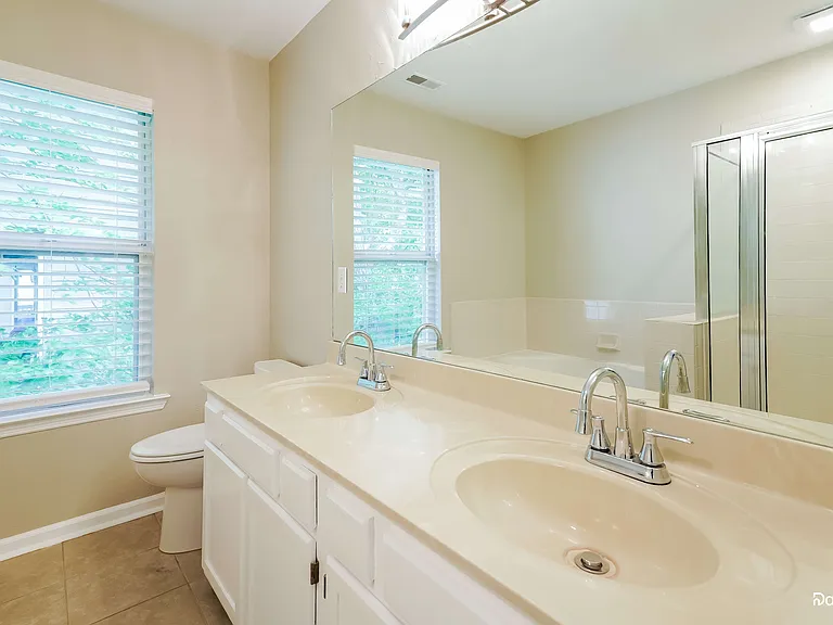 118 Northlake Dr — Photo 8