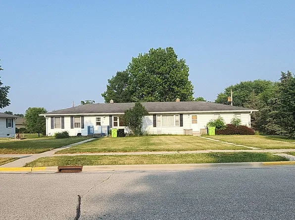 836 Cedar St, Hartford, WI 53027