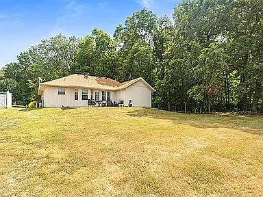 1951 W Lennox Dr — Photo 14