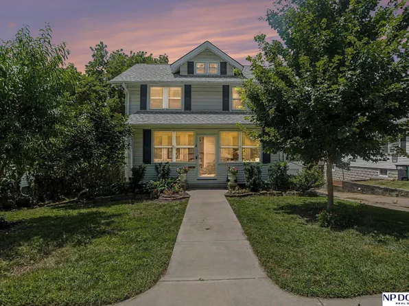 410 N 43rd St, Omaha, NE 68131