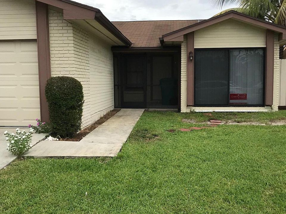 1st image of 19 Fawlkland Cir