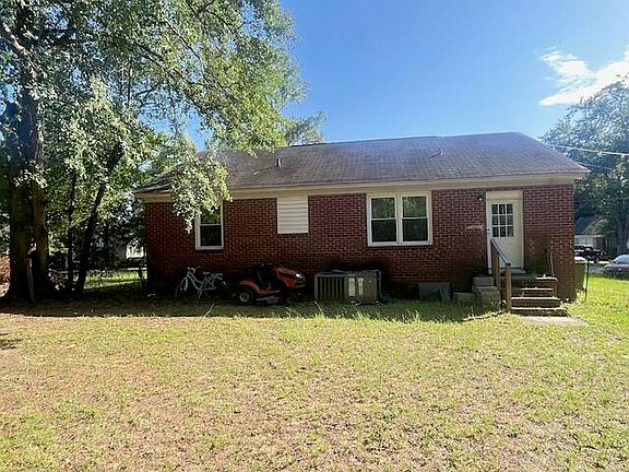 4th image of 105 Jasmine St