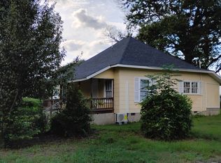 2 Stokes St, Cheraw, SC 29520