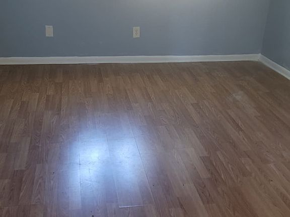4th image of 1301 Pridgen Rd APT 1307