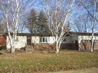 250 12th St SW, Wells, MN 56097