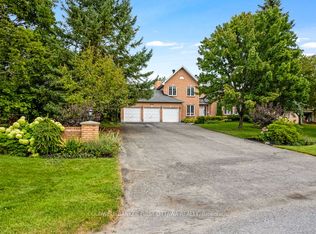 5525 Pettapiece Cres, Ottawa, ON K4M1C6