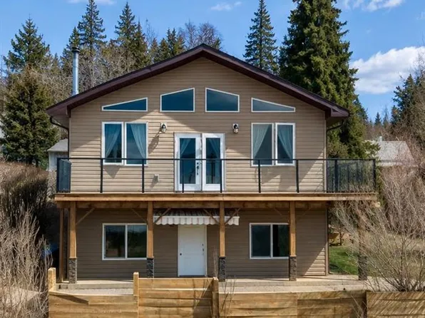5027 W 52nd St, Rocky Mountain House, AB T4T 1E5