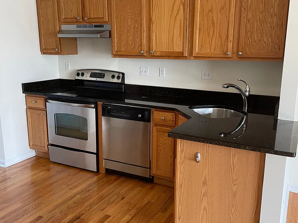 15 Washington St #4