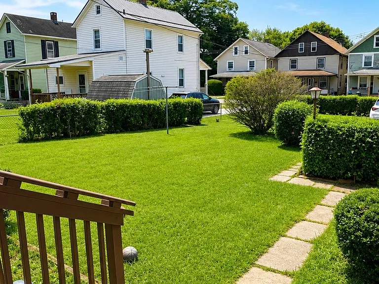 512 Russell Ave — Photo 3