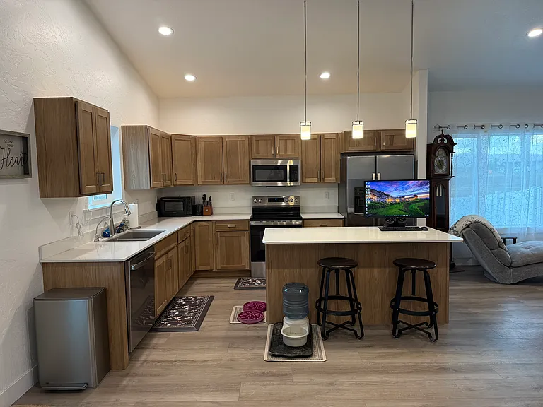 502 Pheasant Ln — Photo 11