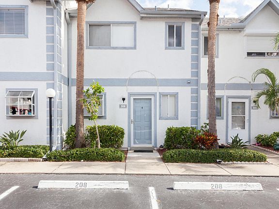 2nd image of 208 Seaport Blvd