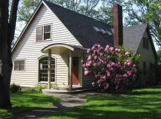 301 Valley View Dr, Medford, OR
