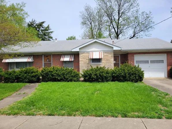 193 E Walnut St, Nashville, IL 62263