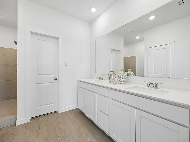 9133 Schram Rd — Photo 12