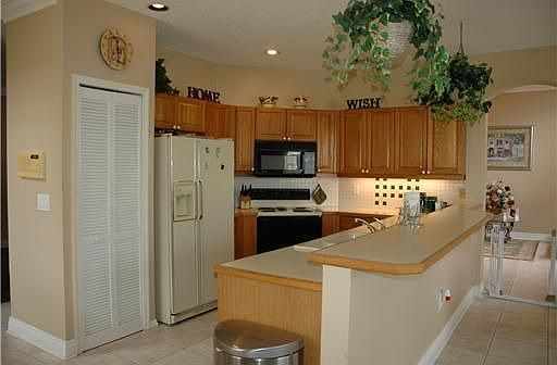 4th image of 341 SW 190th Ave
