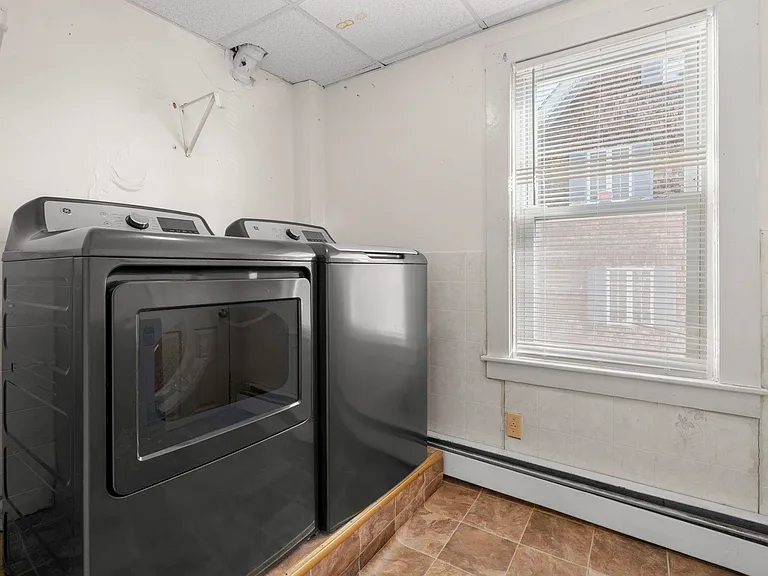 25 Salem St — Photo 29