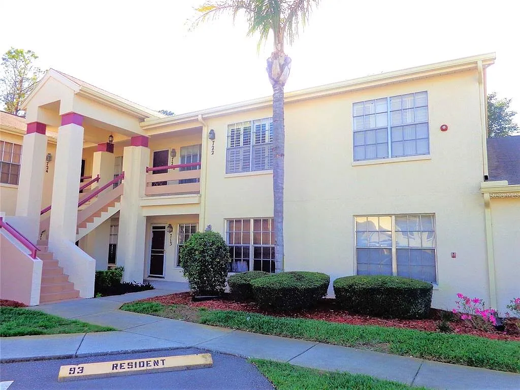 2 bed, 1.0 bath, 925 sqft, $1,570 — Photo 3