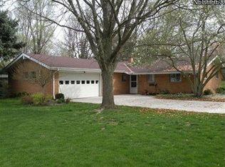 5353 Devon Dr, North Olmsted, OH