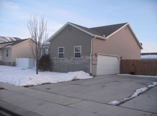 2076 E Lodge Pole Dr, Eagle Mountain, UT 84005