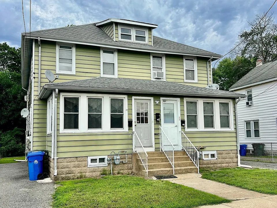 25 College Ave #B