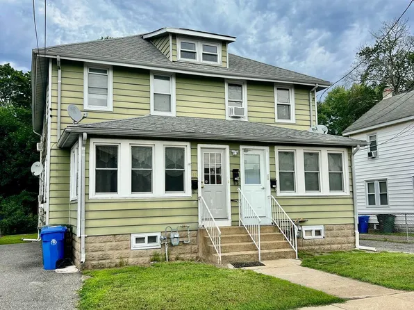 25 College Ave #B, Glassboro, NJ 08028
