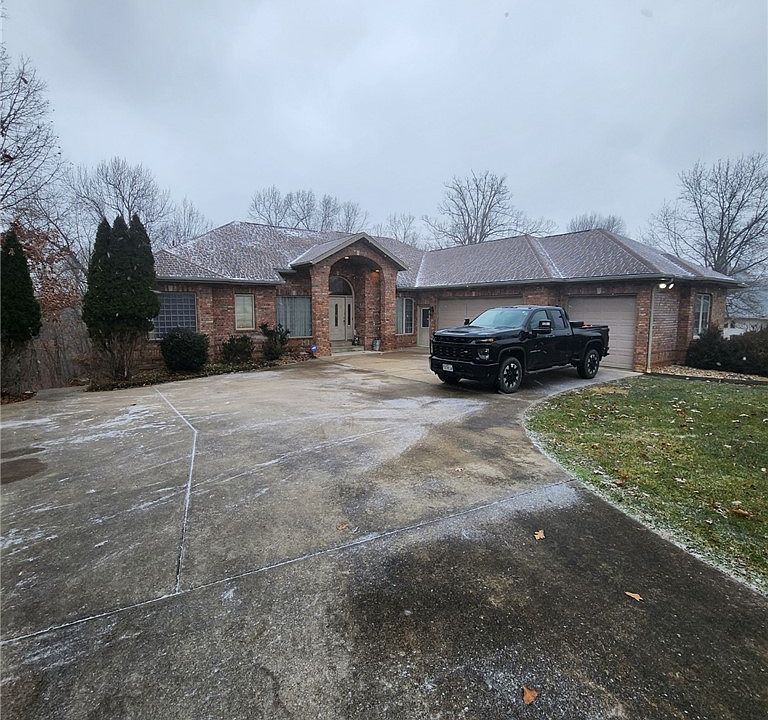 1st image of 301 Fawn Meadows Dr