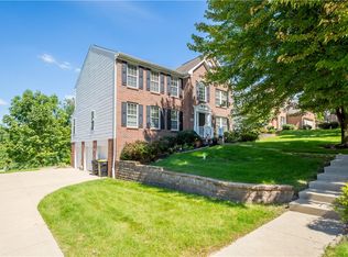 104 Great Rock Dr, Bethel Park, PA 15102