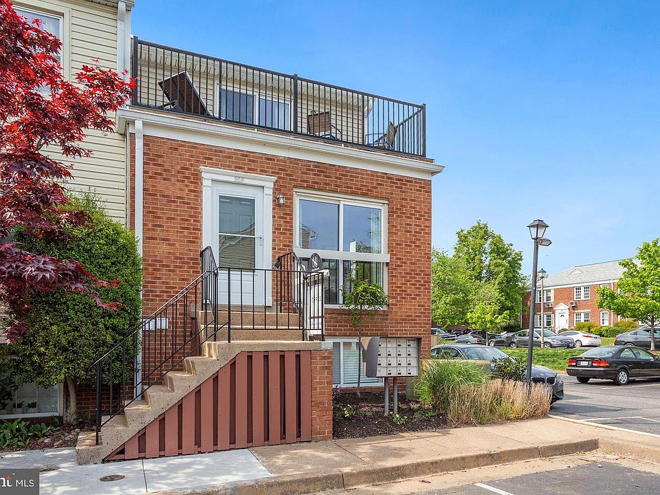 1st image of 90 N Bedford St #90B
