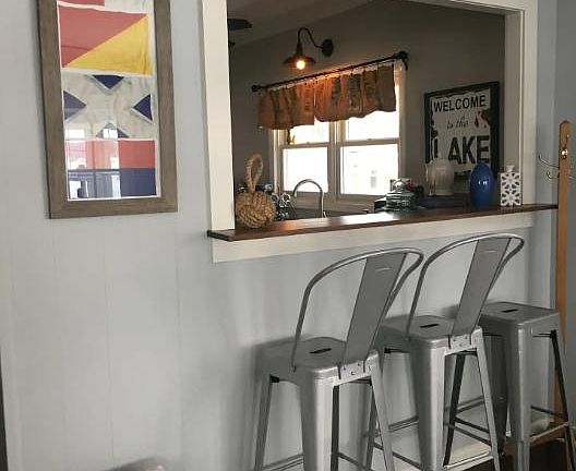 Additional seating at the breakfast bar.