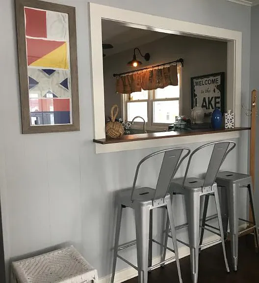 Additional seating at the breakfast bar.
