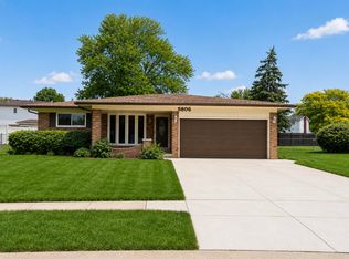 5806 Wedgewood Rd, Canton, MI 48187