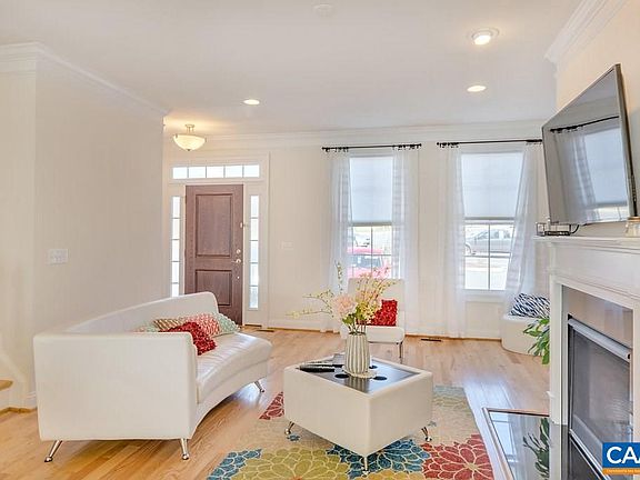 5th image of 980 Belvedere Way