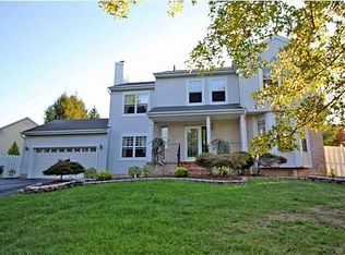 15 Falcon Ct, Old Bridge, NJ 08857