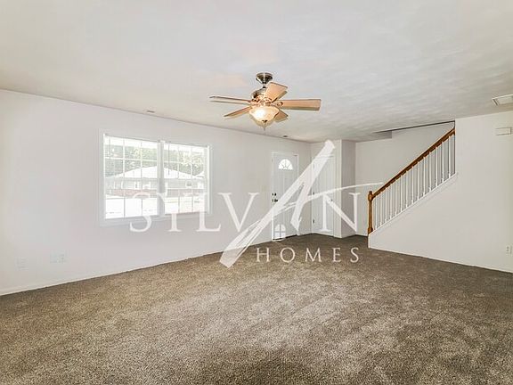 3rd image of 2736 Vincent Ave